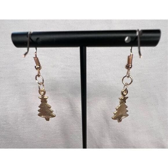 Handmade Green and Red Christmas Tree Dangly Earrings - Picture 4 of 4